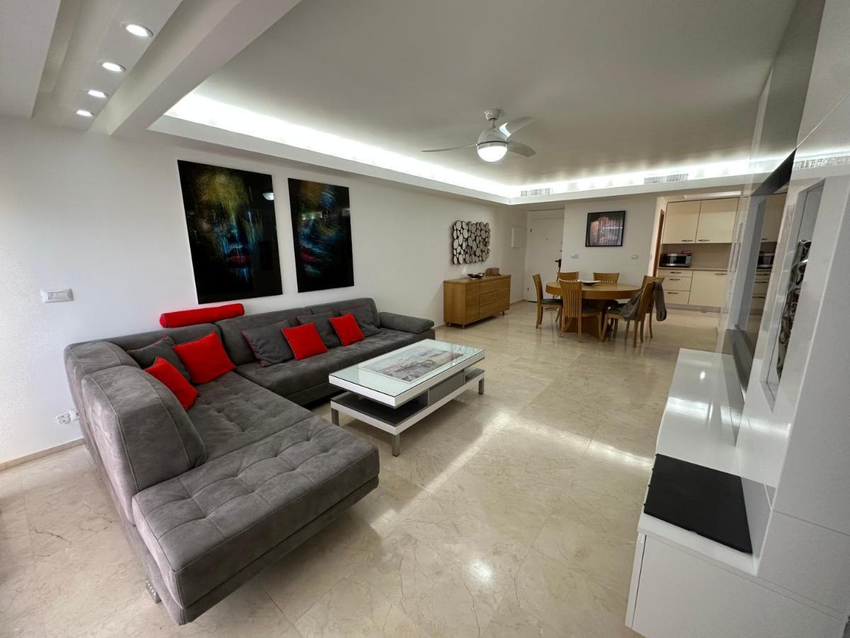 דירה Yalarent Amdar Lux